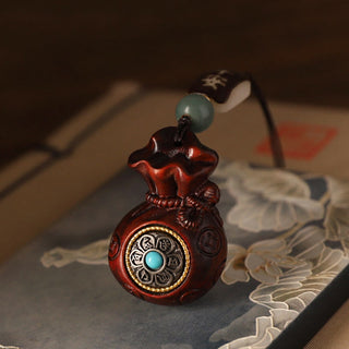 Buddha Gift Small Leaf Red Sandalwood Green Sandalwood Money Bag Om Mani Padme Hum Rotatable Protection Hanging Decoration