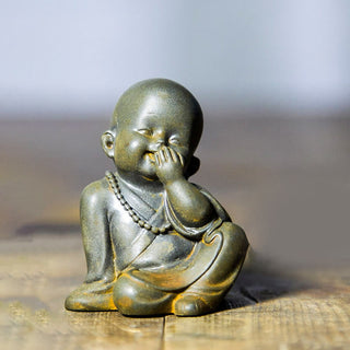 Buddha Gift Small Meditating Monk Iron Powder Rust Cast Resin Statue Desk Decoration