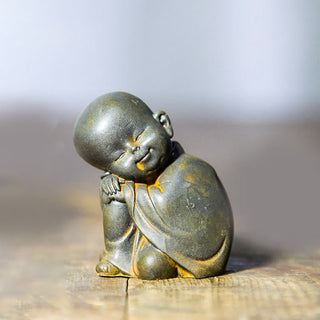Buddha Gift Small Meditating Monk Iron Powder Rust Cast Resin Statue Desk Decoration
