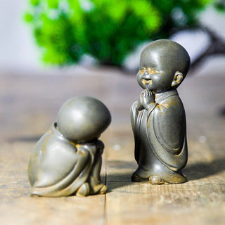 Buddha Gift Small Meditating Monk Iron Powder Rust Cast Resin Statue Desk Decoration