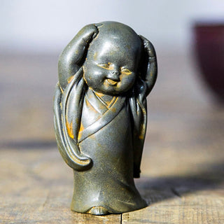 Buddha Gift Small Meditating Monk Iron Powder Rust Cast Resin Statue Desk Decoration