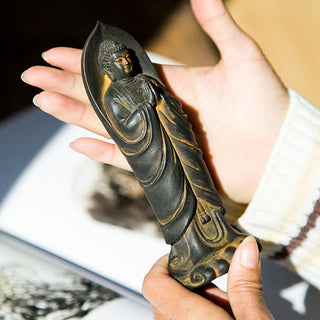 Buddha Gift Handmade Sakyamuni Buddha Namaste Iron Powder Rust Cast Resin Statue Decoration