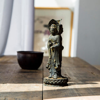 Buddha Gift Three-sided Kwan Yin Avalokitesvara Iron Powder Rust Cast Resin Statue Wealth Desk Decoration