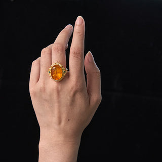 Buddha Gift Amber Flower Pigeon Egg Pattern Focus Ring
