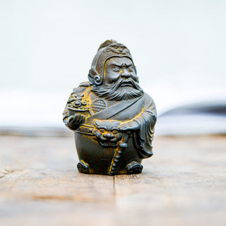 Buddha Gift Handmade Literary Military God of Wealth Iron Powder Rust Cast Resin Statue Home Decoration