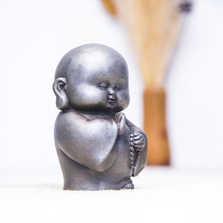 Buddha Gift Handmade Little Monk Iron Powder Rust Cast Resin Statue Home Decoration