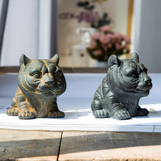 Buddha Gift Handmade Small Lovely Tiger Iron Powder Rust Cast Resin Statue Home Decoration