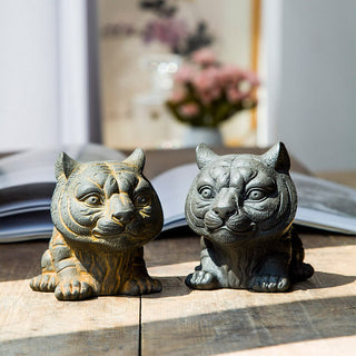 Buddha Gift Handmade Small Lovely Tiger Iron Powder Rust Cast Resin Statue Home Decoration