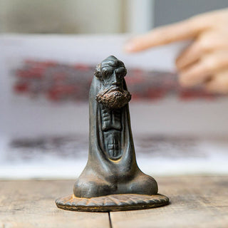Buddha Gift Handmade Bodhidharma Iron Powder Rust Cast Resin Statue Home Decoration