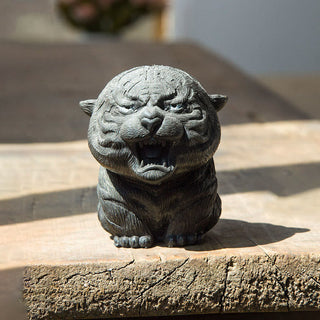 Buddha Gift Handmade Mini Roaring Tiger Iron Powder Rust Cast Resin Statue Home Decoration
