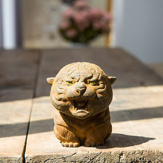 Buddha Gift Handmade Mini Roaring Tiger Iron Powder Rust Cast Resin Statue Home Decoration