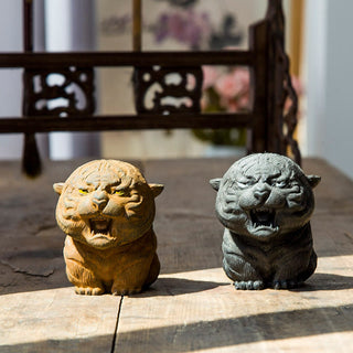 Buddha Gift Handmade Mini Roaring Tiger Iron Powder Rust Cast Resin Statue Home Decoration