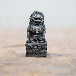 Buddha Gift Handmade Lion Fu Foo Dogs Iron Powder Rust Cast Resin Statue Ward Off Evil Protection Home Decoration