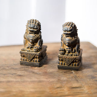 Buddha Gift Handmade Lion Fu Foo Dogs Iron Powder Rust Cast Resin Statue Ward Off Evil Protection Home Decoration