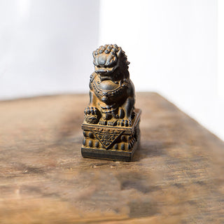 Buddha Gift Handmade Lion Fu Foo Dogs Iron Powder Rust Cast Resin Statue Ward Off Evil Protection Home Decoration