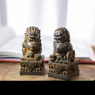 Buddha Gift Handmade Lion Fu Foo Dogs Iron Powder Rust Cast Resin Statue Ward Off Evil Protection Home Decoration