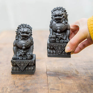 Buddha Gift Handmade Lion Fu Foo Dogs Iron Powder Rust Cast Resin Statue Ward Off Evil Protection Home Decoration