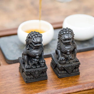 Buddha Gift Handmade Lion Fu Foo Dogs Iron Powder Rust Cast Resin Statue Ward Off Evil Protection Home Decoration
