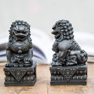 Buddha Gift Handmade Lion Fu Foo Dogs Iron Powder Rust Cast Resin Statue Ward Off Evil Protection Home Decoration