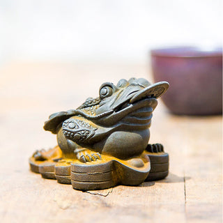 Buddha Gift Handmade Feng Shui Frog Toad Copper Coins Iron Powder Rust Cast Resin Statue Home Decoration