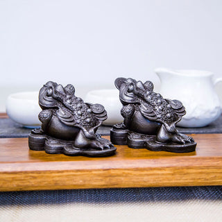 Buddha Gift Handmade Feng Shui Frog Toad Copper Coins Iron Powder Rust Cast Resin Statue Home Decoration