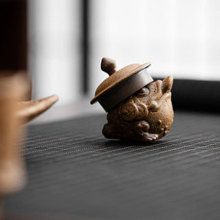 Buddha Gift Mini Standing Cat Feng Shui Frog Toad Tea Pet Ceramic Home Desk Figurine Decoration