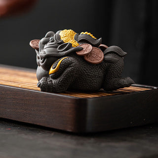 Buddha Gift Feng Shui Frog Toad Copper Coins Ceramic Purple Clay Wealth Home Tea Pet Figurine Decoration