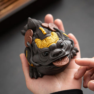 Buddha Gift Feng Shui Frog Toad Copper Coins Ceramic Purple Clay Wealth Home Tea Pet Figurine Decoration