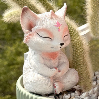 Buddha Gift Small Nine Tailed Fox Sitting Protection Resin Home Decoration