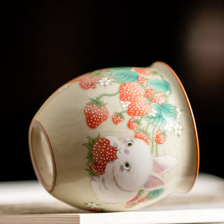 Buddha Gift Small Strawberry Rabbit Teacup Kung Fu Tea Cup 90ml With Gift Box