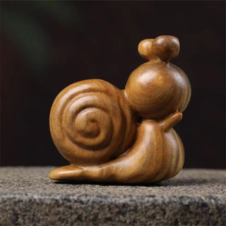 Buddha Gift Mini Green Sandalwood Snail Carved Cure Desk Decoration