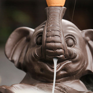 Buddha Gift Little Elephant Holding Leaf Purple Clay Backflow Smoke Fountain Healing Incense Burner Decoration