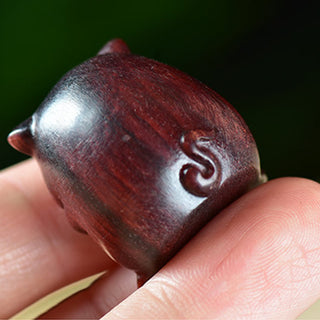 Buddha Gift Green Sandalwood Small Leaf Red Sandalwood Cute Pig Animals Positive Decoration