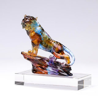Buddha Gift Handmade Liuli Crystal Tiger Art Piece Protection Home Decoration