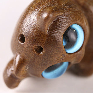 Buddha Gift Mini Green Sandalwood Dancing Cat Engraved Positive Desk Decorations