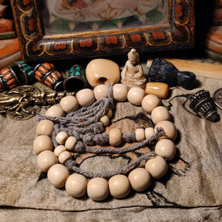Buddha Gift 108 Mala Beads Abelia Biflora Wood Warding Off Evil Spirits Wrist Mala