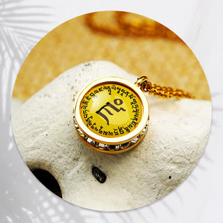 Buddha Gift Tibetan Yellow God Of Wealth Green Tara Buddha Serenity Titanium Steel Necklace Pendant