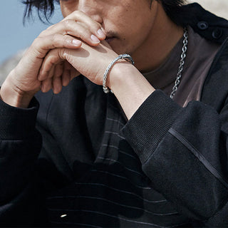 Buddha Gift Tibet Om Mani Padme Hum Engraved Focus Cuff Bracelet Bangle