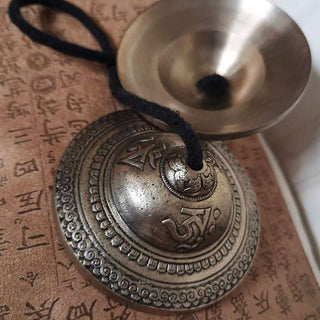 Buddha Gift Tibetan Tingsha Bell Auspicious Cloud Six True Words Copper Wealth Decoration