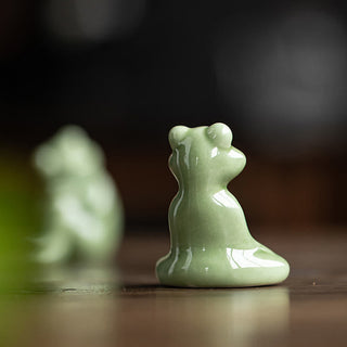 Buddha Gift Mini Small Meditation Lotus Resting Frog Ceramic Wealth Luck Home Tea Pet Figurine Decoration