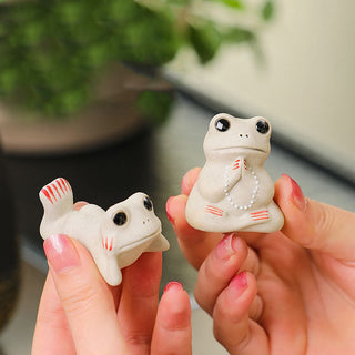Buddha Gift Mini Small Praying Frog Ceramic Wealth Prosperity Home Tea Pet Figurine Decoration