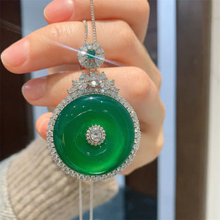 Buddha Gift Green Chalcedony Round Peace Buckle Strength Necklace Pendant